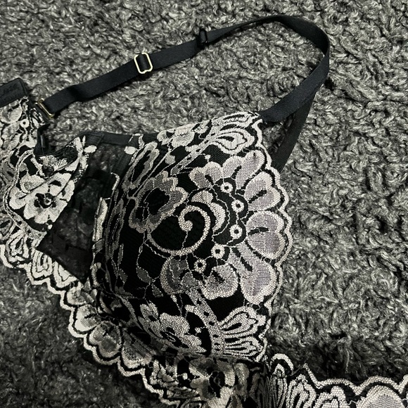 La Senza Beyond Sexy Bra - Picture 3 of 7